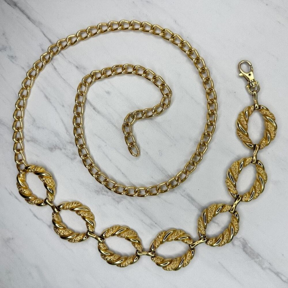 Chunky Gold Tone Textured Oval Ring Chain Link Belt One Size (OS) ✨